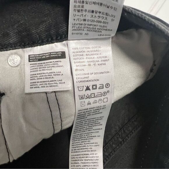 Levi's 501 Original Jean Distressed Shorts-Size 31 - Picture 6 of 8